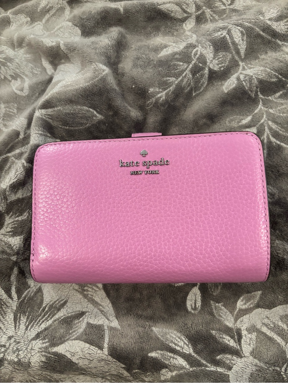 Kate spade Lena Medium Compact bifold wallet